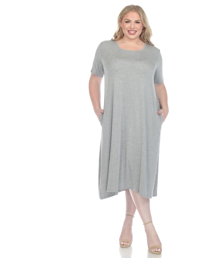Front of a model wearing a size Xlarge Short Sleeve Midi Dress in Heather Grey by White Mark. | dia_product_style_image_id:328592